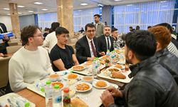 Uşak Valisi Serdar Kartal Gençlerle İftar Programında Buluştu