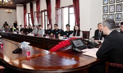 Afyonkarahisar Valisi Aktaş, başarılı öğrencileri ağırladı