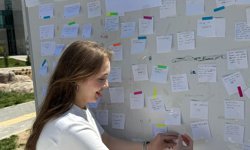 Uşak Üniversitesi’nde görevli ‘destek personeline’ öğrencilerden anlamlı jest