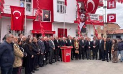 Yılmaz'a göre, 'uğursuz' olan Uşak'taki o binanın geri verilmesi gerekiyor!