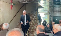 Uşak Milletvekili Karaoba, Paris'teki CHP'li vatandaşlarla buluştu