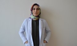 Uşak Eğitim ve Araştırma Hastanesi’nde yeni Fiziksel Tıp ve Rehabilitasyon Hekimi göreve başladı