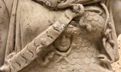 Uşak, Kütahya ve Manisa'dan ziyaretçi çeken Denizli'deki antik kent Laodiekia'da Athena heykeli bulundu