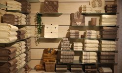 Uşak'ın komşusu Denizli'deki tekstil üretimi tüm zorluklara rağmen sürüyor