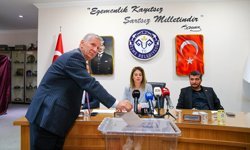 Eşme'de Yılmaz Tozan'ın görevden alınmasının ardından Belediye Başkanvekili Zeki Işık oldu