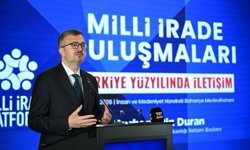 İletişim Başkanı Burhanettin Duran, medyanın darbe dönemlerindeki pespaye hallerini hatırlattı