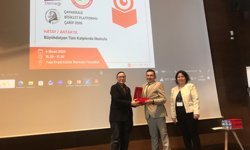 Uşaklı ‘Gezgin kütüphaneci’ örnek kütüphaneci ödülü aldı