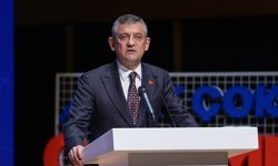 Özkan Yalım konusunda eleştirilen Özel, İzmir'deki CHP'li belediyeleri uyardı!