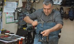 Pehlivanların kispetleri Uşak'ın komşusu Demirci'de dikiliyor