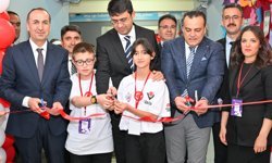 Uşak Valisi Kartal, Müjde Ortaokulu’nun ‘Bilim Fuarı’ açılışını yaptı