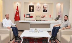 AK Parti Uşak İl Başkanı Himmet Yaşar, Halil Yücel’i ziyaret etti