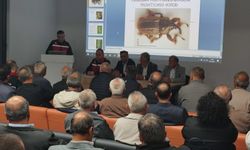 Uşak Ulubey’de ekili alanlara zarar veren Hububat Hortumlu Böceği mücadelesi anlatıldı