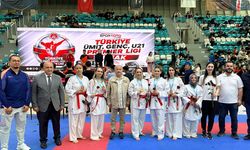Karate ligi karşılaşmaları Uşak Üniversitesi'nde yapıldı