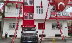 Uşak'ta CHP'deki tuzu kurulara tepkili! Parti parasızken ortada görünmezler!