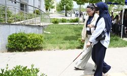 Uşak Üniversitesi öğrencileri, engelli yaşamın zorluklarını deneyimledi