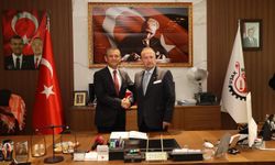 Uşak Belediyesi'nin kasasından çıkan parayı, Özkan Yalım kendi cebinden veriyor diye biliyorduk!