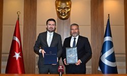 BİK ve Eskişehir Anadolu Üniversitesi'nin imzaladığı protokolle iletişim öğrencileri için işbirliğine gidildi