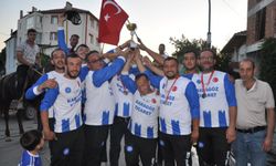 Selendi Atlı Cirit Takımı, 4 yıl aradan sonra şampiyonluk kupasını kaldırdı