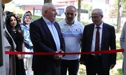 Kütahya 100'üncü Yıl Mahallesi'ndeki dikiş nakış kursunun yılsonu sergisi açıldı
