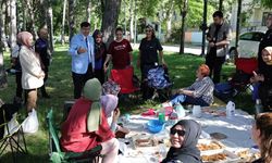 Uşak'ın komşusu Kütahya'da parkta yere çöp atana 3 bin 705 TL ceza