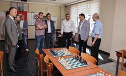 Kütahya'daki spor salonu, çiniciler çarşısı ve millet bahçesi gibi yatırımları yerinde inceledi