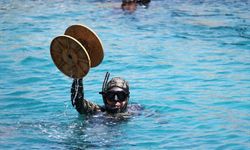 Bodrum'daki gönüllü dalgıçlar, denizin dibinden 850 kilo atık çıkardı