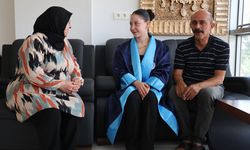 Hayvan otlatıp ahır temizleyen Pamukkaleli Dalya Toktaş, üniversiteyi birincilikle bitirdi