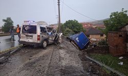 Uşak'ın komşusu Kula'da feci kaza! 2 kişi hayatını kaybetti 4 kişi yaralandı