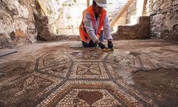 Smyrna Antik Kenti'ndeki 1500 yıllık mozaikte aşk, sadakat ve kutsallığa dair izler var
