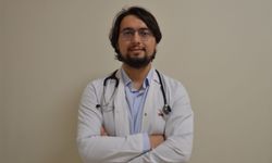Uzm. Dr. Ahmet Faruk Hoşgören, Uşak Eğitim ve Araştırma Hastanesi’nde çocuk sağlığı adına yeni görevine başladı