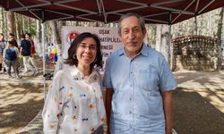 Uşak Belediye Başkan Vekili Hatice Terekeci Özkan, katıldığı programda ortaokul öğretmeniyle buluştu