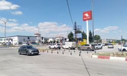 Uşak'ta Köfteci Yusuf'tan hastaneye dönen küçük kavşak kapatıldı! Bölgede trafik rahatladı!