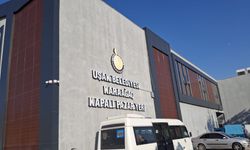 Uşak Karaağaç'taki düğün salonu ful çekiyor, pazar yeri boş yatıyor