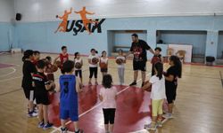 Uşak'ta belediyenin düzenlediği yaz spor okulları devam ediyor