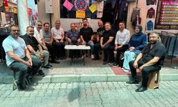 Uşak'ın Mimar Sinan ve Besni Caddesi ile Değergeç Sokak'ta çalışan esnafını ziyaret etti
