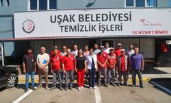 Uşak Belediyesi Başkan Vekili Özkan, temizlik personelini ziyaret etti