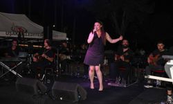 Atapark'ta yaz konserleri, Gamze Kucak'ın Uşaklılara müzik ziyafetiyle başladı