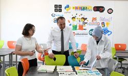 İl Milli Eğitim Müdürü Yücel, Uşak Kendin Yap Atölyesi'ni ziyaret etti