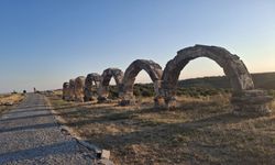 Uşak'ın antik kenti Blaundos, tarihi dokusuyla ziyaretçileri büyülemeye devam ediyor