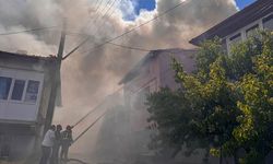 Uşak Elmalıdere'deki tek katlı evde yangın çıktı