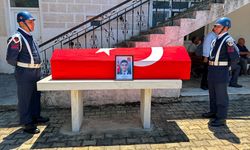 Uşak ve Afyon yolundaki kazada vefat eden Hasan ve Zehra Samur çifti ile bebekleri Aybars son yolculuğuna uğurlandı