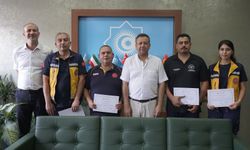 Uşak'ta 2 dakika içinde hastaya giden 112 sağlık ekibine belge verildi