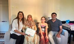 AK Parti Uşak İl ve Merkez İlçe Teşkilatı üyelerini ziyaret ederek, Uşak'taki mahallerdeki sorunları tespit ediyorlar