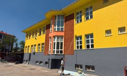 Uşak Sait Sabri Ağoğlu Lisesi ve Yaşar Akar İlkokulu yeni eğitim yılına hazır