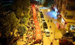 Uşak'ta dev Türk Bayrağıyla Fener Alayı yürüyüşü yapıldı