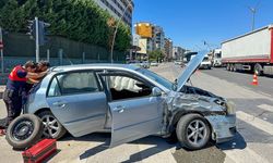 Uşak Gazi Bulvarı'ndaki trafik kazasında 4 kişi yaralandı