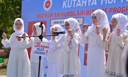 Kütahya'da yaz dönemini Kur'an kursunda değerlendiren çocuklar için kapanış programı