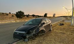 Uşak Fevzi Çakmak Mahallesi'ndeki kazada 2 kişi yaralandı