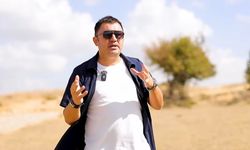 Uşak'ta kültür ve sanat alanında çalışmalar yapan Murat Erşad Al'dan Zafer Haftasına özel eser
