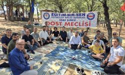 Uşak Eğitim Bir Sen üyesi öğretmen ve eğitim çalışanları Koru Park'taki piknikte buluştu